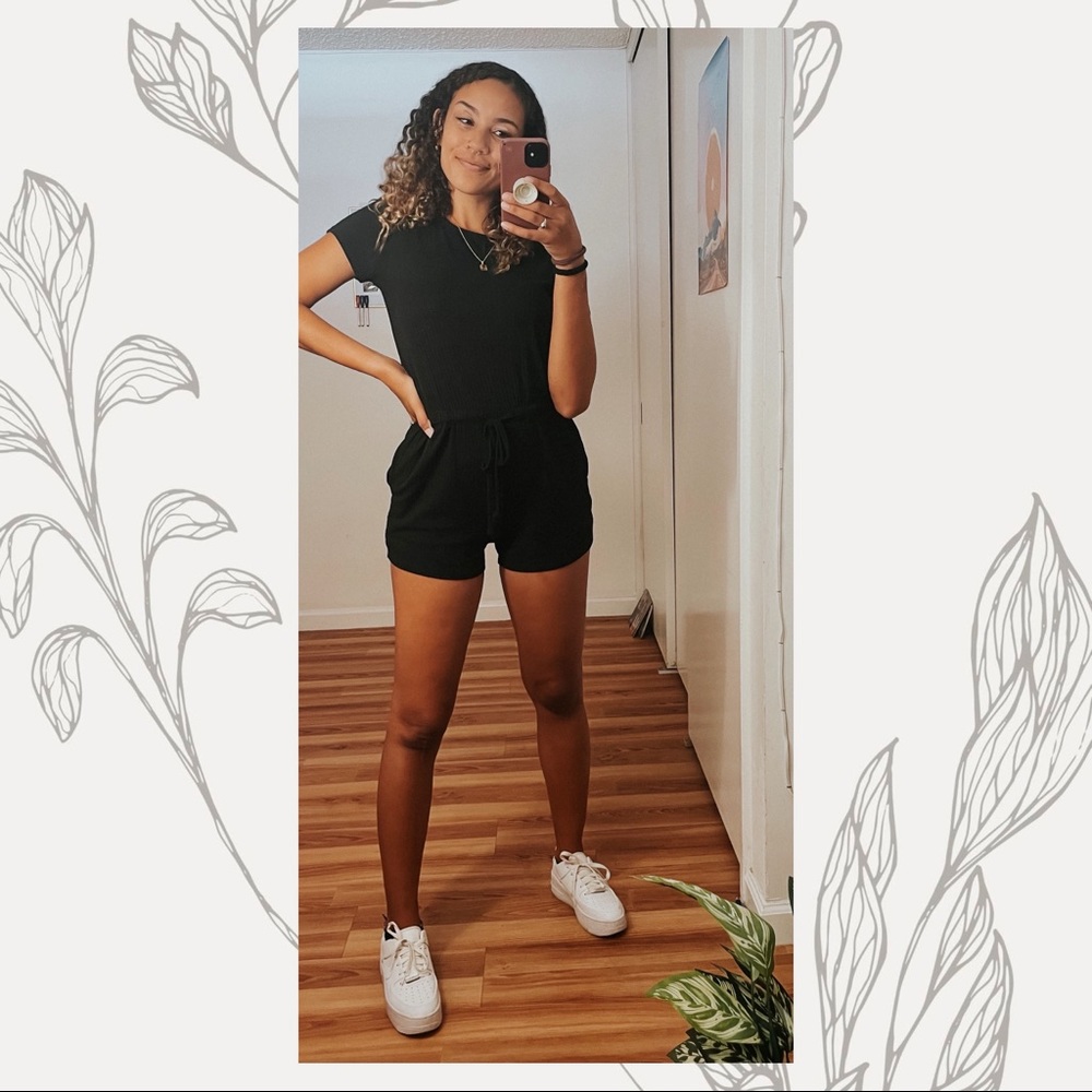 🖤LA Hearts Black Romper
